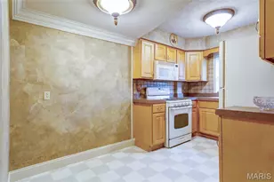 1 Delcrest Ct, Saint Louis, MO 63124 - Photo 11