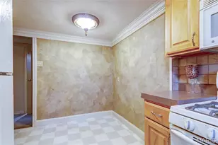 1 Delcrest Ct, Saint Louis, MO 63124 - Photo 13