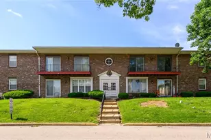 10316 Forest Brook Ln, Saint Louis, MO 63146 - Photo 1