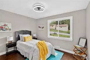 10007 Delta Dr, Breckenridge Hills, MO 63074 - Photo 13