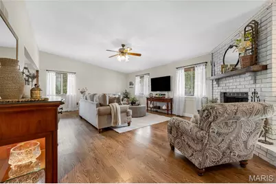 16 La Rochelle Court, Lake Saint Louis, MO 63367 - Photo 9