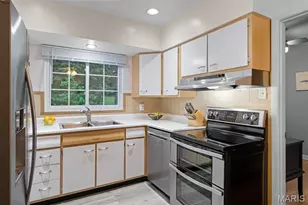 8553 Craighill Dr, Affton, MO 63123 - Photo 9