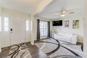 618 Crk Bnd Dr, Lake Saint Louis, MO 63367 - Photo 5