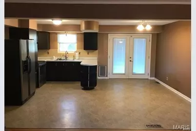 855 Patio Court, Saint Louis, MO 63129 - Photo 5