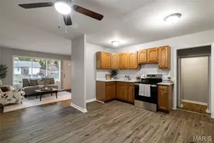 7956 Aldershot Dr, Saint Louis, MO 63123 - Photo 9