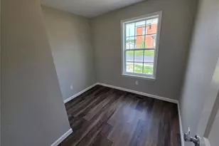 99 N 8th St, Saint Genevieve, MO 63670 - Photo 5