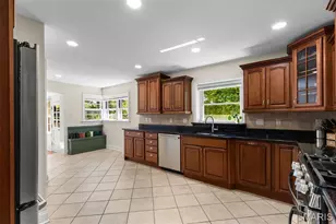 10 Ridgeline Dr, Warson Woods, MO 63122 - Photo 11
