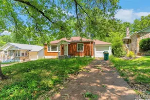 8135 Bloom Dr, Saint Louis, MO 63114 - Photo 9