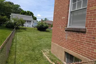 9133 Overton Dr, Saint Louis, MO 63123 - Photo 13
