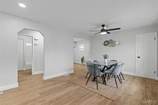 11304 De Runtz Ave, Maryland Heights, MO 63043 - Photo 9