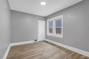 5721 Floy Ave, Saint Louis, MO 63136 - Photo 9