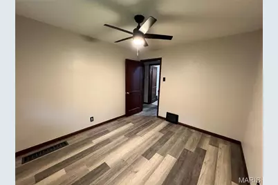 9525 Marlowe Avenue, Overland, MO 63114 - Photo 9