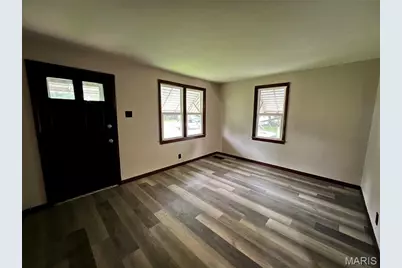 9525 Marlowe Avenue, Overland, MO 63114 - Photo 13