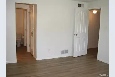 1380 Willow Brook Cove Court #1, Creve Coeur, MO 63146 - Photo 9
