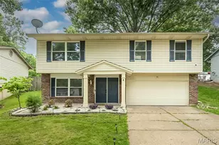 508 Arborwood Dr, Ballwin, MO 63021 - Photo 1