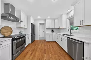 642 Woodchuck Ln, Lake Saint Louis, MO 63367 - Photo 9