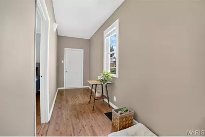 4166 Schiller Place, Saint Louis, MO 63116 - Photo 9