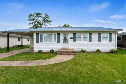 105 West Clarman, Chaffee, MO 63740 - Photo 1