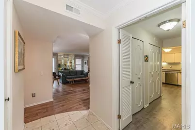 514 Coeur De Royale Drive #308, Saint Louis, MO 63141 - Photo 9