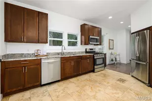 7101 Lindenwood Pl, Saint Louis, MO 63109 - Photo 17
