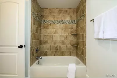 7101 Lindenwood Place, Saint Louis, MO 63109 - Photo 13
