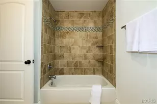 7101 Lindenwood Pl, Saint Louis, MO 63109 - Photo 13
