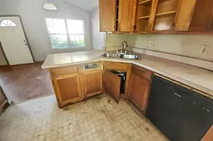 4646 S Grand Blvd, Saint Louis, MO 63111 - Photo 3