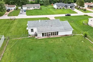 10032 Meadowfield Ln, Saint Louis, MO 63128 - Photo 29