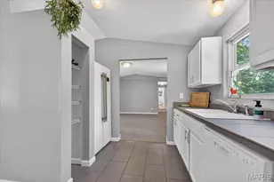 9948 Golden Ridge Dr, Grubville, MO 63041 - Photo 5
