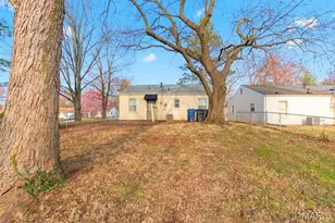 260 Brackleigh, Florissant, MO 63031 - Photo 3