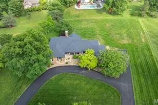 216 Whiting Ln, Clarkson Valley, MO 63005 - Photo 3