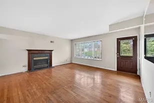 11820 Parklind Dr, Sunset Hills, MO 63127 - Photo 7