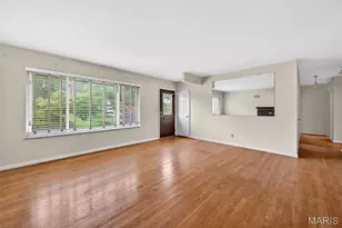 11820 Parklind Dr, Sunset Hills, MO 63127 - Photo 5