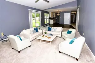 4221 Meadowgreen Trails Dr, Saint Louis, MO 63129 - Photo 9