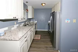 4221 Meadowgreen Trails Dr, Saint Louis, MO 63129 - Photo 7