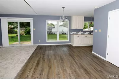 4221 Meadowgreen Trails Drive, Saint Louis, MO 63129 - Photo 5