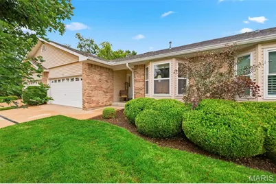 183 Southern Oaks Court #11B, Saint Charles, MO 63303 - Photo 3