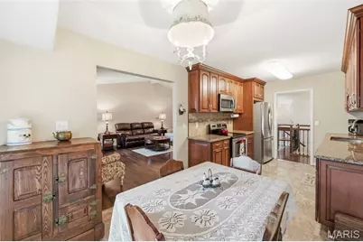 183 Southern Oaks Court #11B, Saint Charles, MO 63303 - Photo 17