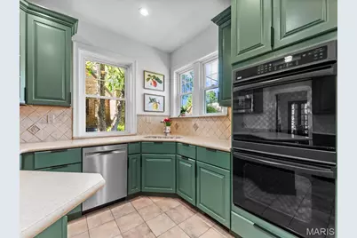 3873 Holly Hills Boulevard, Saint Louis, MO 63116 - Photo 11