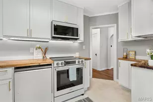 53 S Laclede Station Rd, Webster Groves, MO 63119 - Photo 11