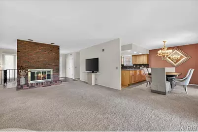 63 Lincord Drive, Saint Louis, MO 63128 - Photo 5