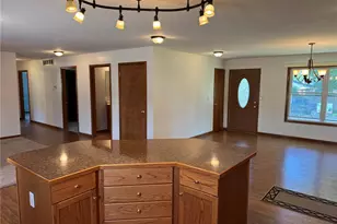 321 W Hamilton St, Palmyra, MO 63461 - Photo 17