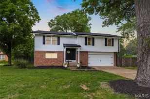 7955 S Rock Hill Rd, Saint Louis, MO 63123 - Photo 1