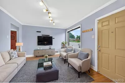7433 Morganford Road, Saint Louis, MO 63116 - Photo 3
