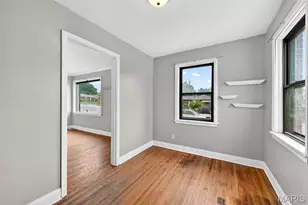 7433 Morgan Ford Rd, Saint Louis, MO 63116 - Photo 5
