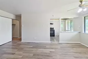 7499 Hazelcrest Dr, Saint Louis, MO 63042 - Photo 5