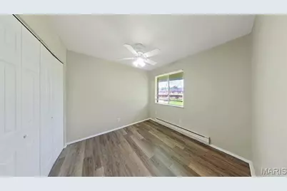 7499 Hazelcrest Drive, Saint Louis, MO 63042 - Photo 11