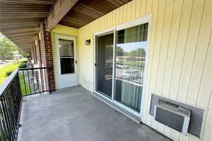 7499 Hazelcrest Dr, Saint Louis, MO 63042 - Photo 15