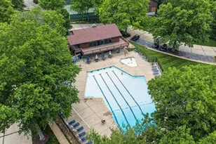 800 Bridlebrook Ln, Kirkwood, MO 63122 - Photo 35
