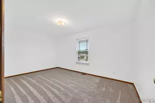 4046 Cambridge Crossing Dr, Saint Charles, MO 63304 - Photo 15